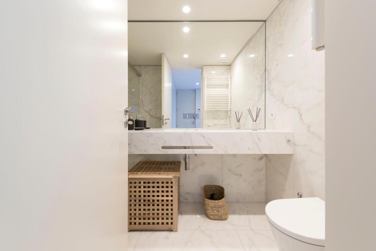Lovelystay - Primrose 2Br Flat With Free Parking, Ac And Balcony Порту Екстер'єр фото