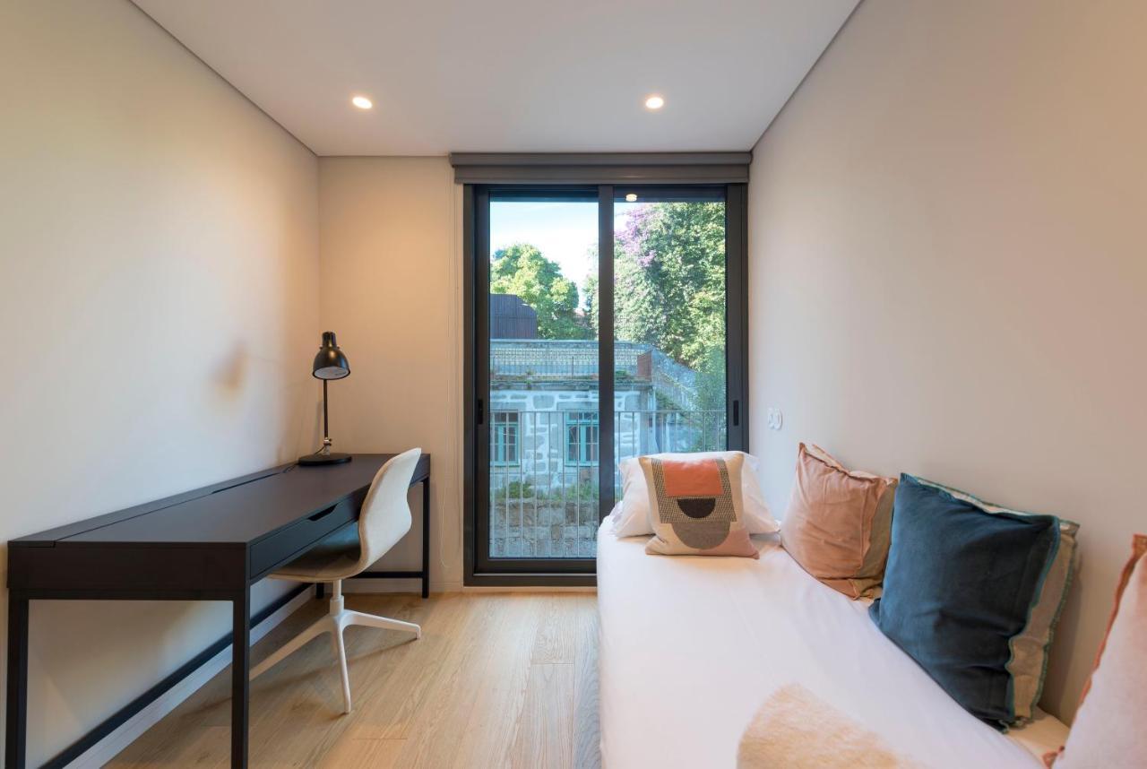 Lovelystay - Primrose 2Br Flat With Free Parking, Ac And Balcony Порту Екстер'єр фото